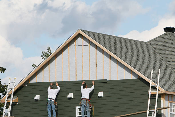 Professional Vinyl Siding technician working in Troy, NC